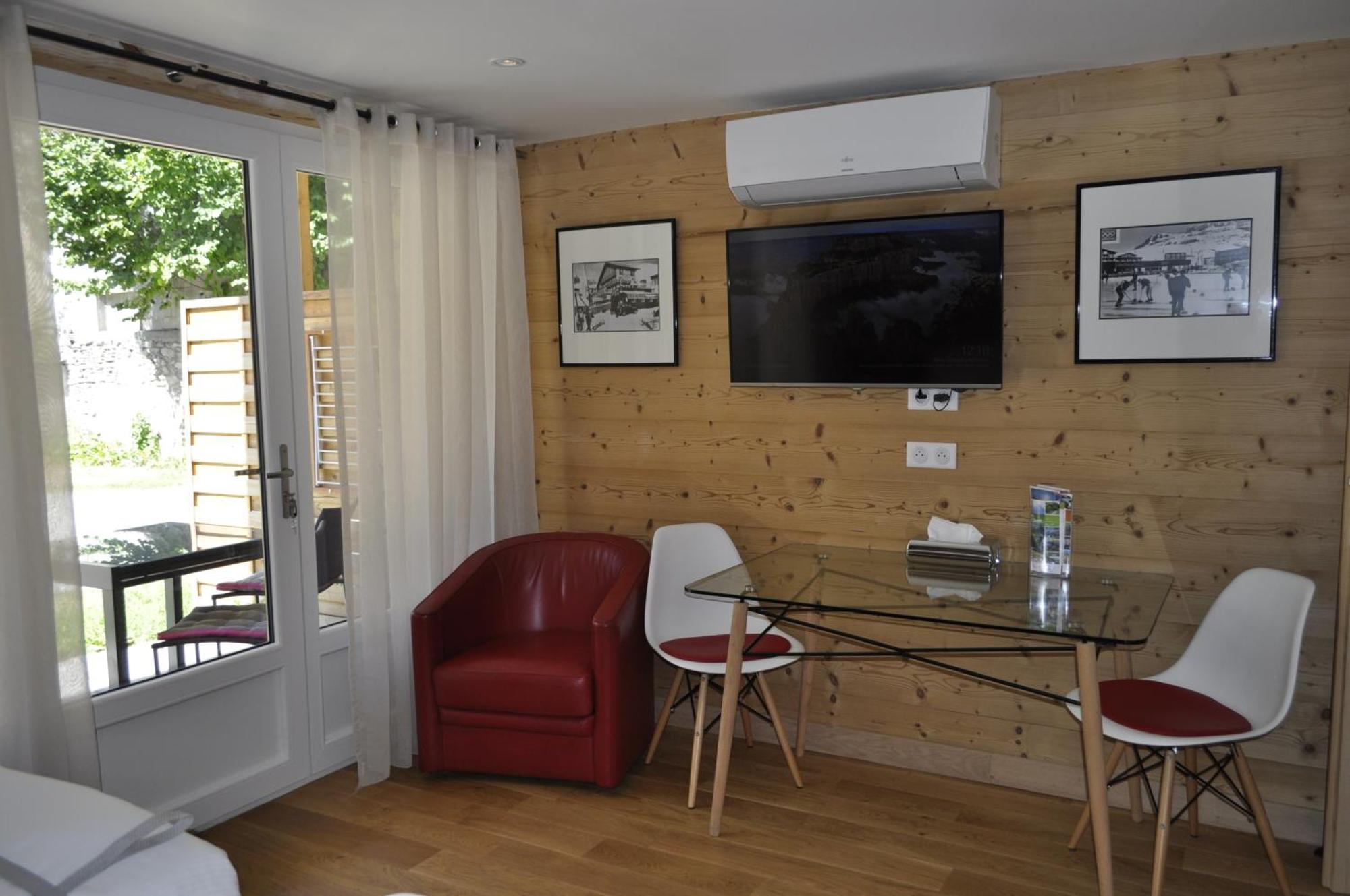 Le Bourg-dʼOisans Chalet La Cachette Cyclists & Skiers מראה חיצוני תמונה