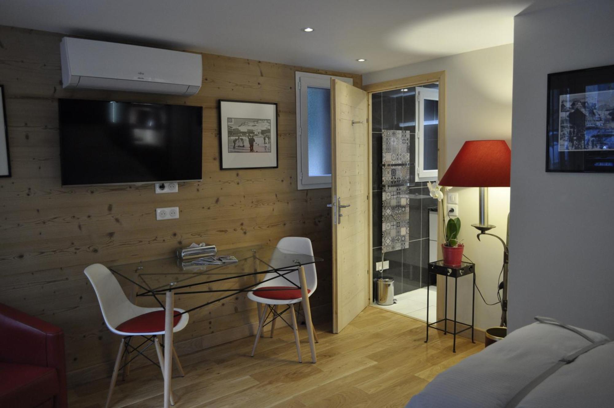 Le Bourg-dʼOisans Chalet La Cachette Cyclists & Skiers מראה חיצוני תמונה